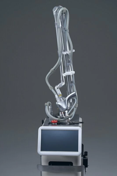 Фракционный CO2 лазер c гинекологическим модулем AMI BIOXEL